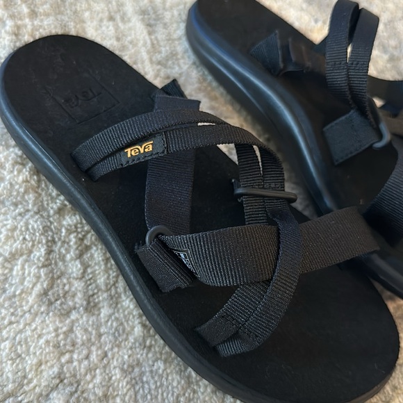 Teva Voya - Picture 3 of 3